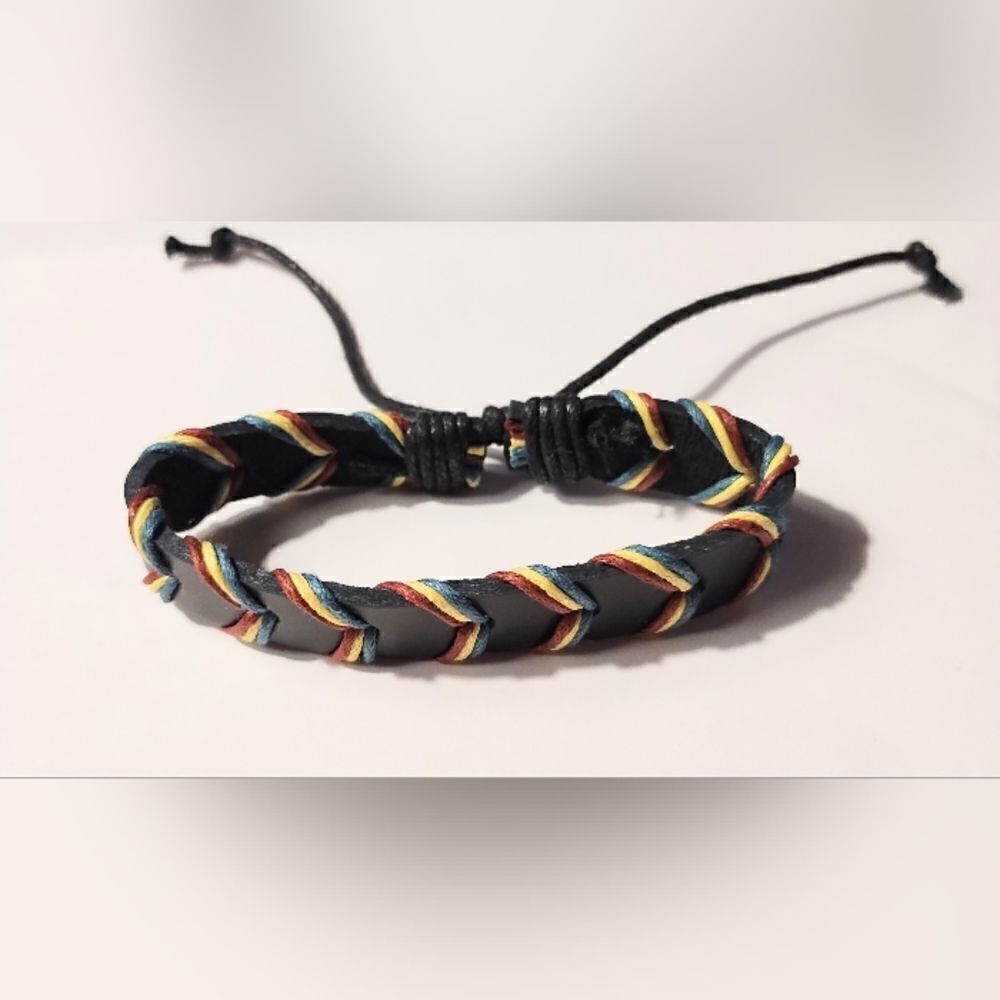 New‎ leather bracelet men's braided black new d60
